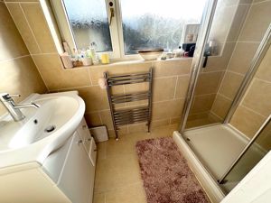 En Suite- click for photo gallery